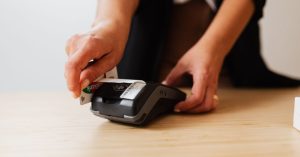 תקן PCI DSS לעסקים: מה חובה, איך מתחילים וכמה זה עולה